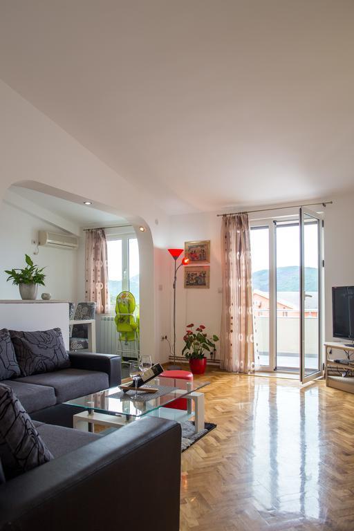Apartments Vila Masha Petrovac エクステリア 写真