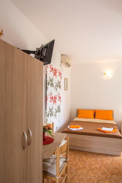 Apartments Vila Masha Petrovac エクステリア 写真