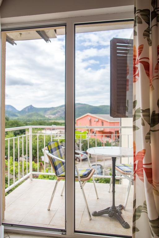 Apartments Vila Masha Petrovac エクステリア 写真