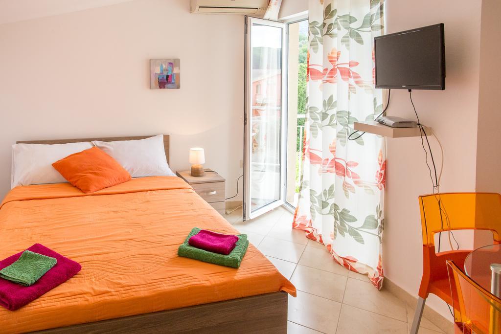 Apartments Vila Masha Petrovac エクステリア 写真