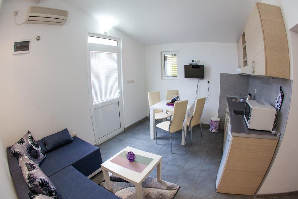 Apartments Vila Masha Petrovac エクステリア 写真