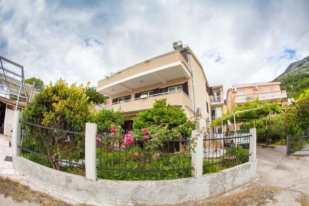 Apartments Vila Masha Petrovac エクステリア 写真