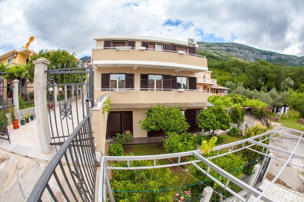 Apartments Vila Masha Petrovac エクステリア 写真