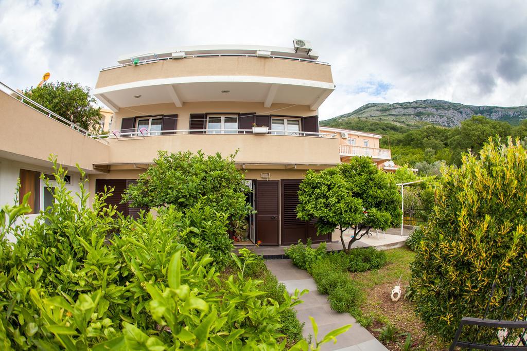 Apartments Vila Masha Petrovac エクステリア 写真